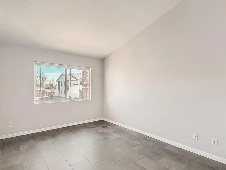 4145 E 119th Pl — Photo 12