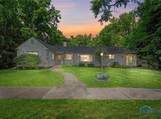 22 S River Rd, Waterville, OH 43566