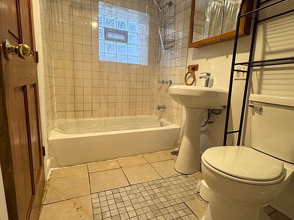 5th image of 816 N California Ave Floor Basement
