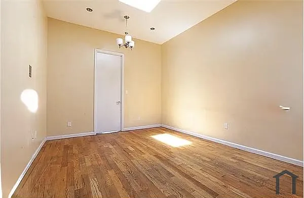 1722 Madison St — Photo 6