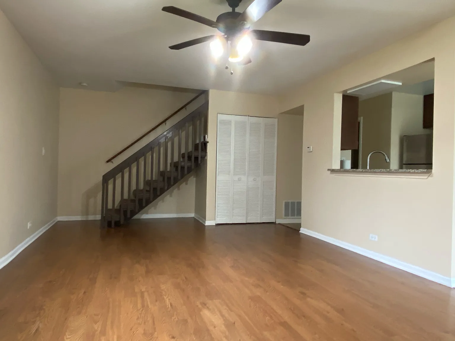 2 bed, 1.5 bath, 1200 sqft, $2,275 — Photo 2