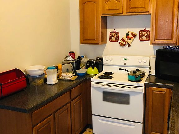 5th image of 1252 Hart St