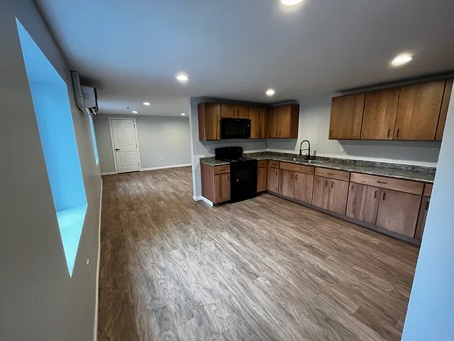 1 Avalon Cir