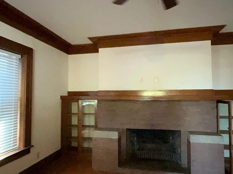 609 E Gorham St #102 — Photo 2