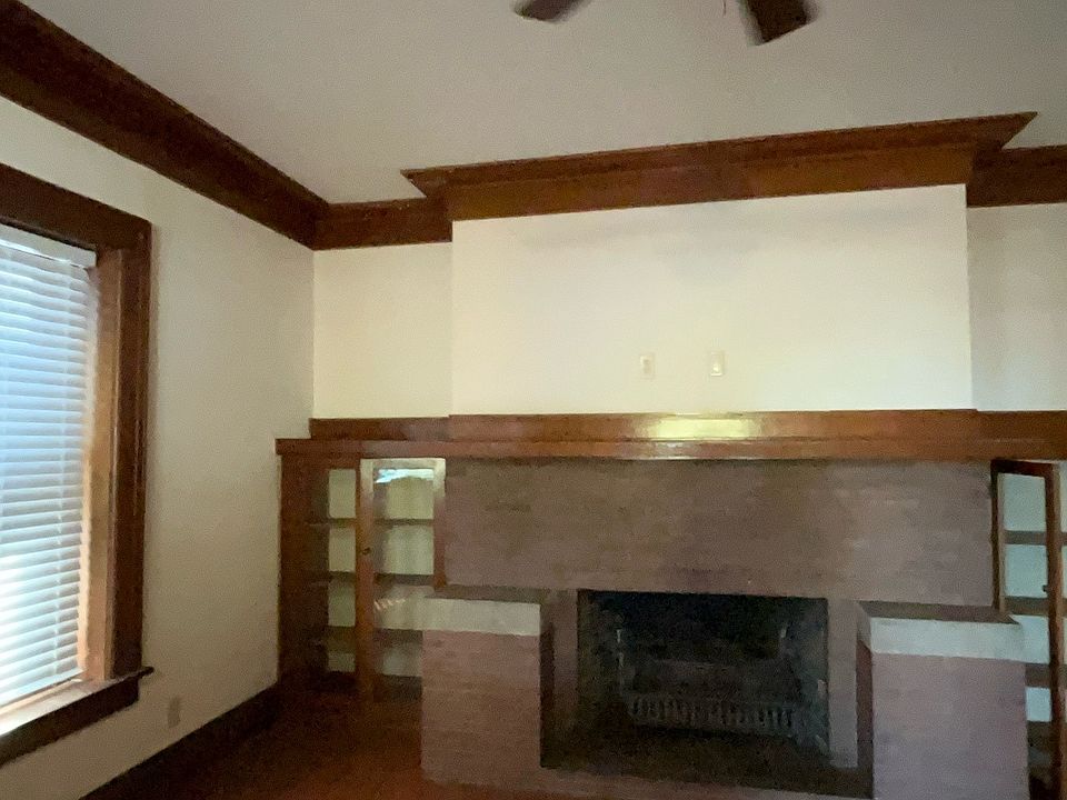 2nd image of 609 E Gorham St #102