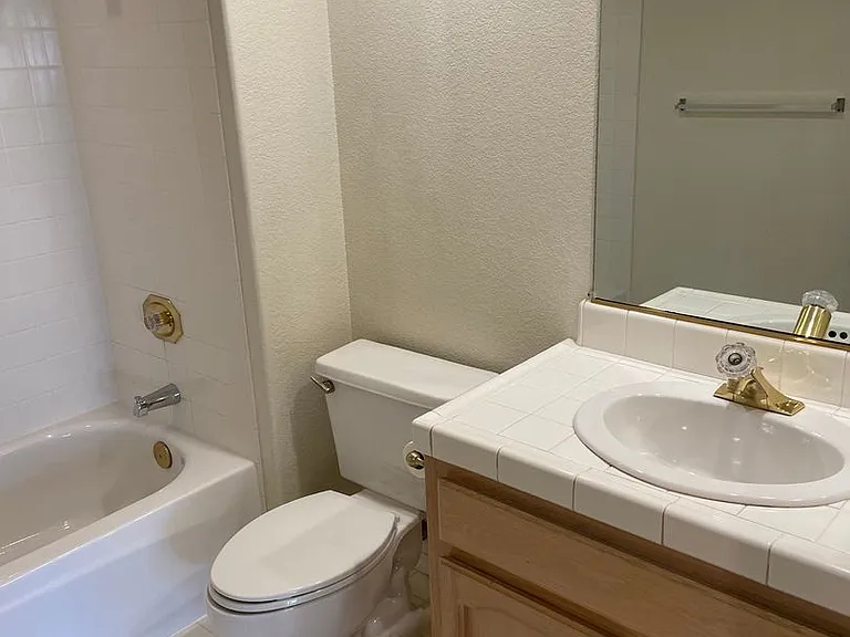 104 Lost Lake Ct — Photo 16