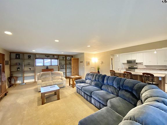 5th image of 111 Countryside Dr