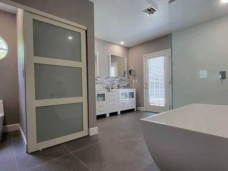 525 Melrose Ave — Photo 15