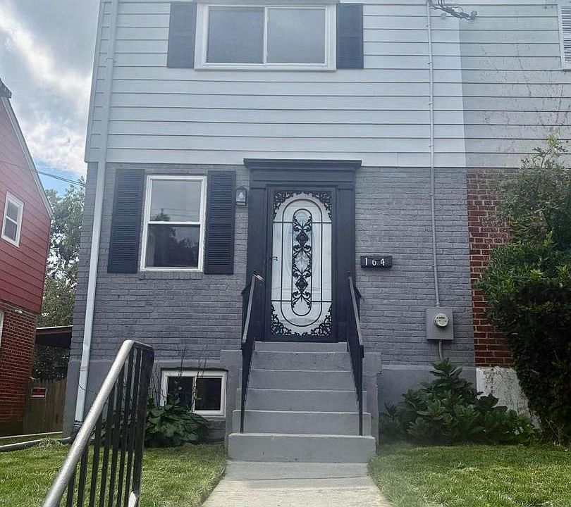 1st image of 164 Elmira St SW