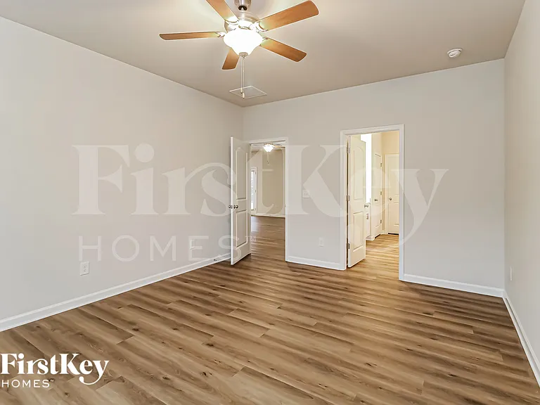 1136 Scarlett Dr — Photo 10