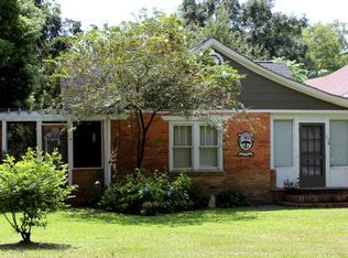 102A Gaston Ave, Fairhope, AL 36532