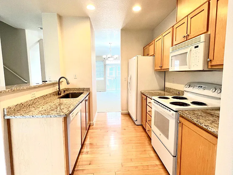 14741 SW Beard Rd #104 — Photo 9