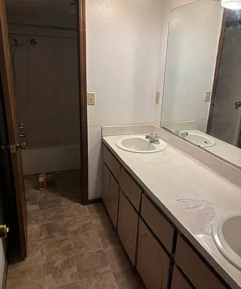 105 Crystal Bnd — Photo 9