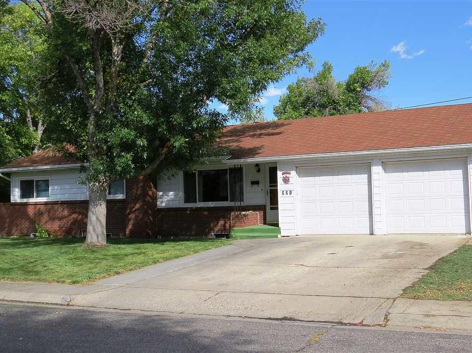 1st image of 221 Valley Cir