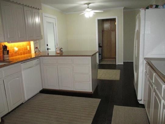 2nd image of 1104 E 12th St