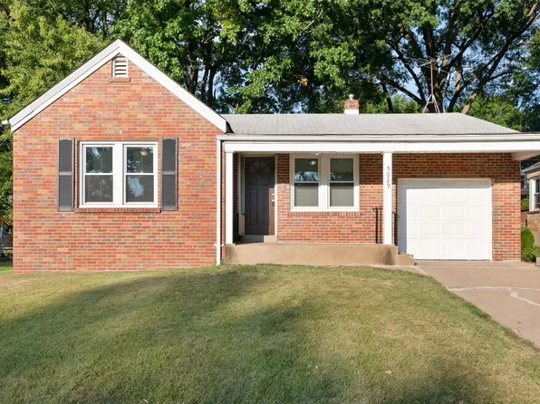 9029 Patrick Dr, Saint Louis, MO 63114