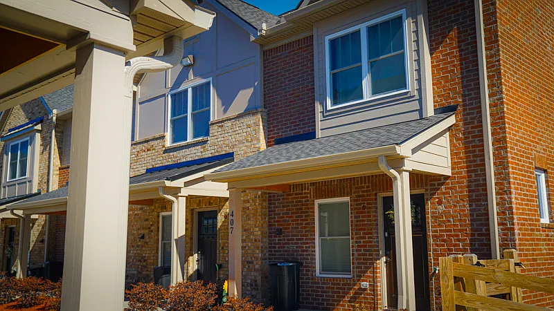 2 bed, 2.5 bath, 1200 sqft, $1,785 — Photo 3