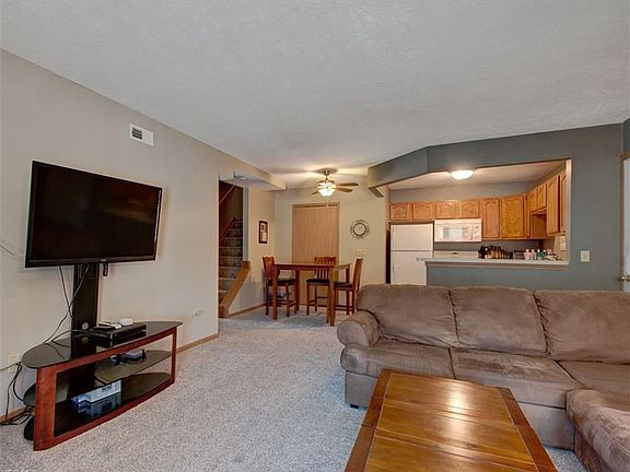 4th image of 724 N Creek Dr Unit 724