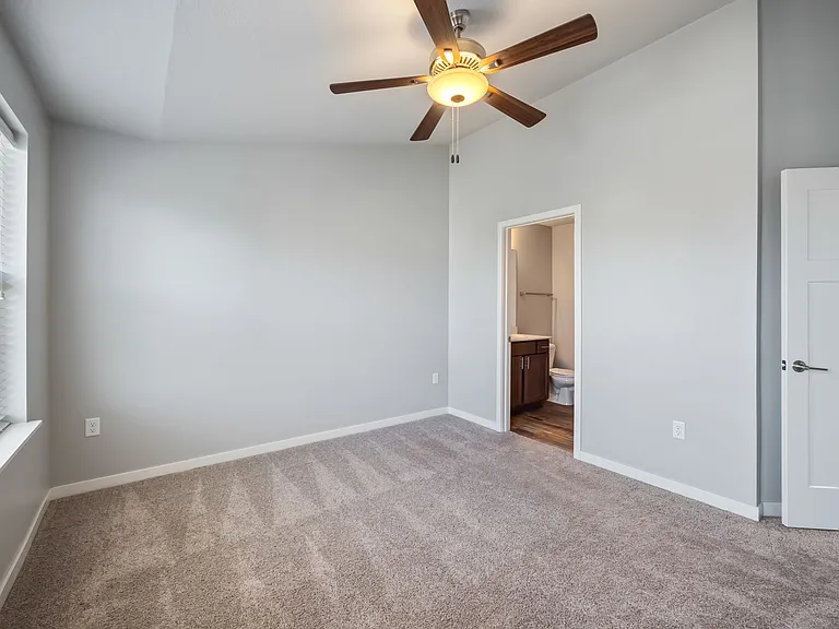 Cove at Kettlestone Townhomes — Photo 16