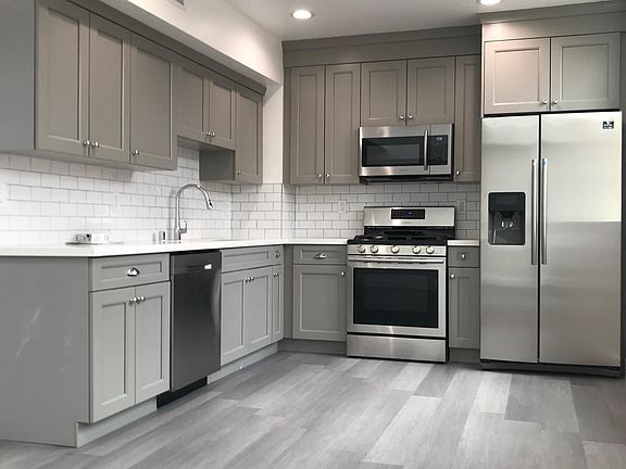 5th image of 4557 Rosewood Ave #6