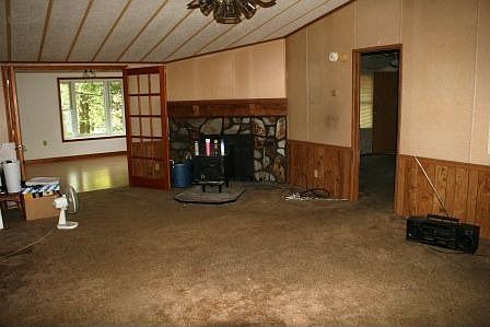 Living room w wood stove