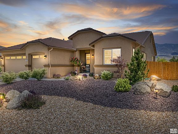 2nd image of 360 Bayhill Cir