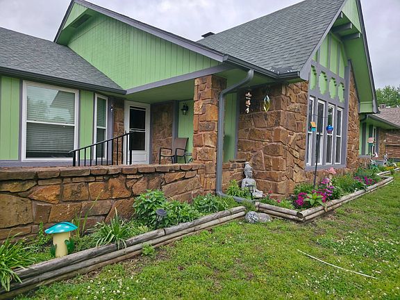 3rd image of 1207 Oklahoma Pl