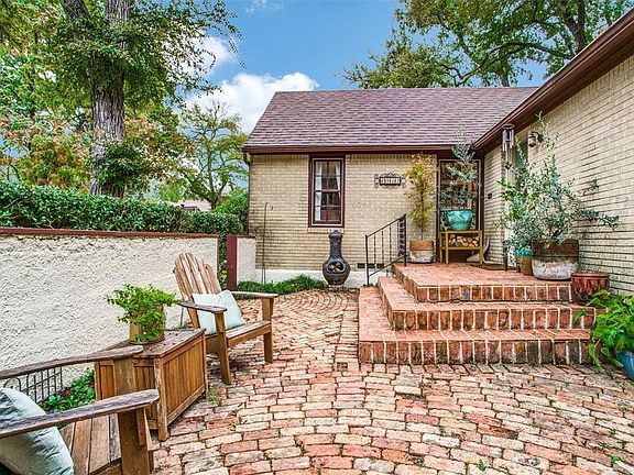 3rd image of 6942 Santa Monica Dr