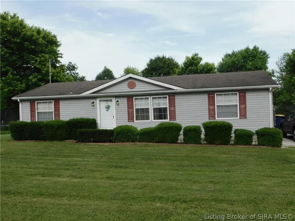 1138 N Renee Court, Pekin, IN 47165