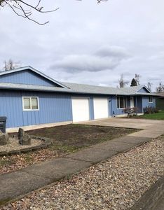 1152-1154 T St, Springfield, OR, 97477