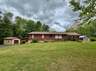 4221 Tarr Ridge Rd, Frenchburg, KY 40322