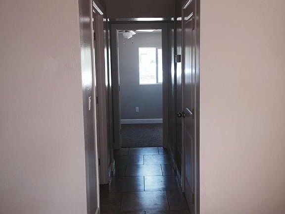 5th image of 914 E Saint Katherines Ct