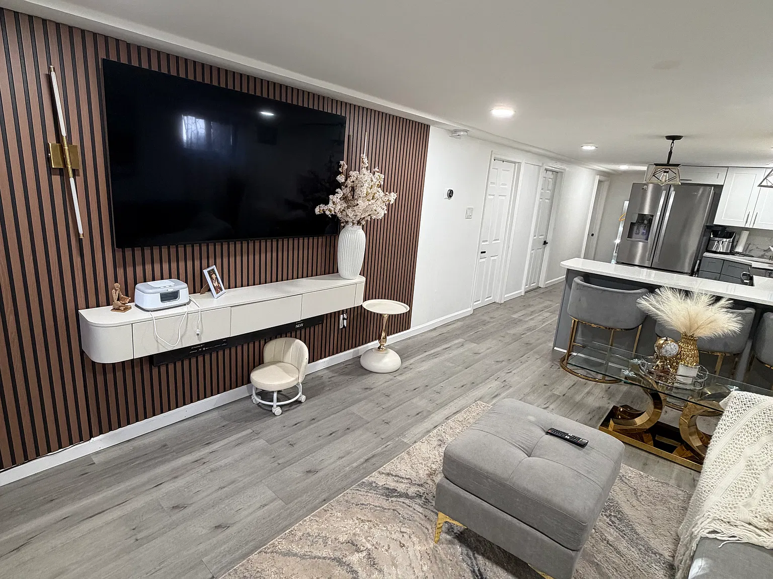 2 bed, $2,400 — Photo 1
