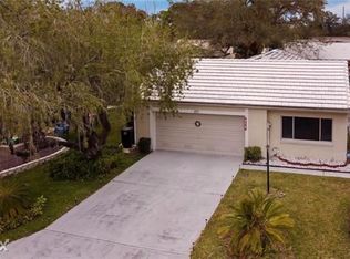 271 Mariposa St, Winter Haven, FL 33884
