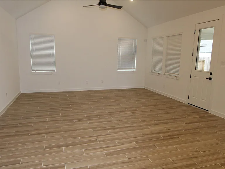 21202 Surf Island Dr — Photo 21
