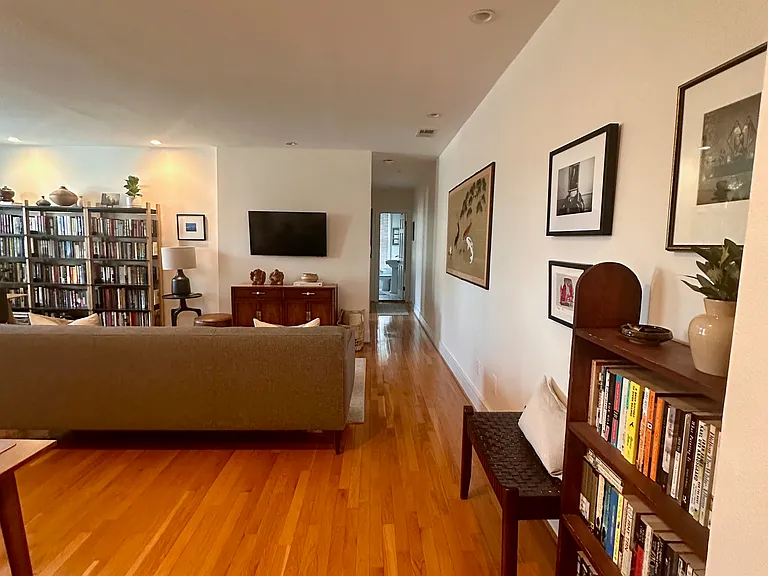 2901 16th St NW #201 — Photo 12