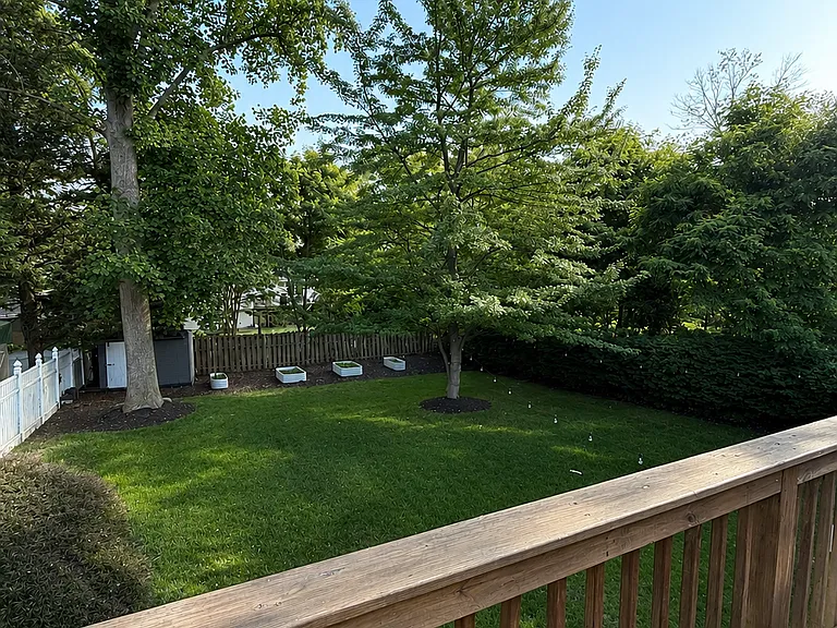 1005 Magothy Park Ln — Photo 2