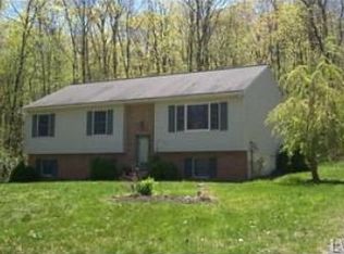 220 Gap Rd, Macungie, PA 18062