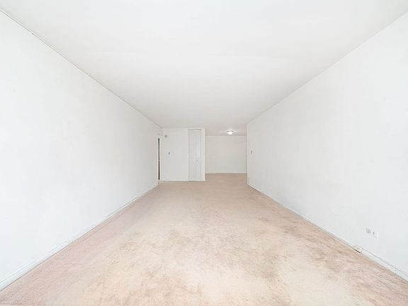 5th image of 1200 E 53rd St APT 4E