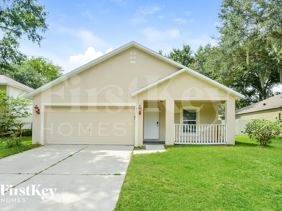 1741 W Marshall Lake Dr