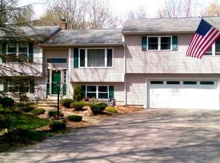 880 Whaley Hollow Rd, Coventry, RI 02816