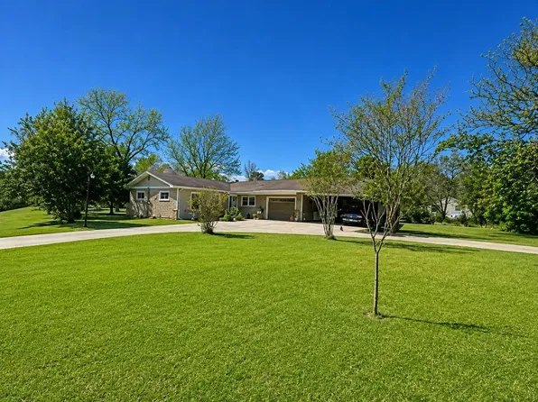 2412 Collins St, Orange, TX 77630