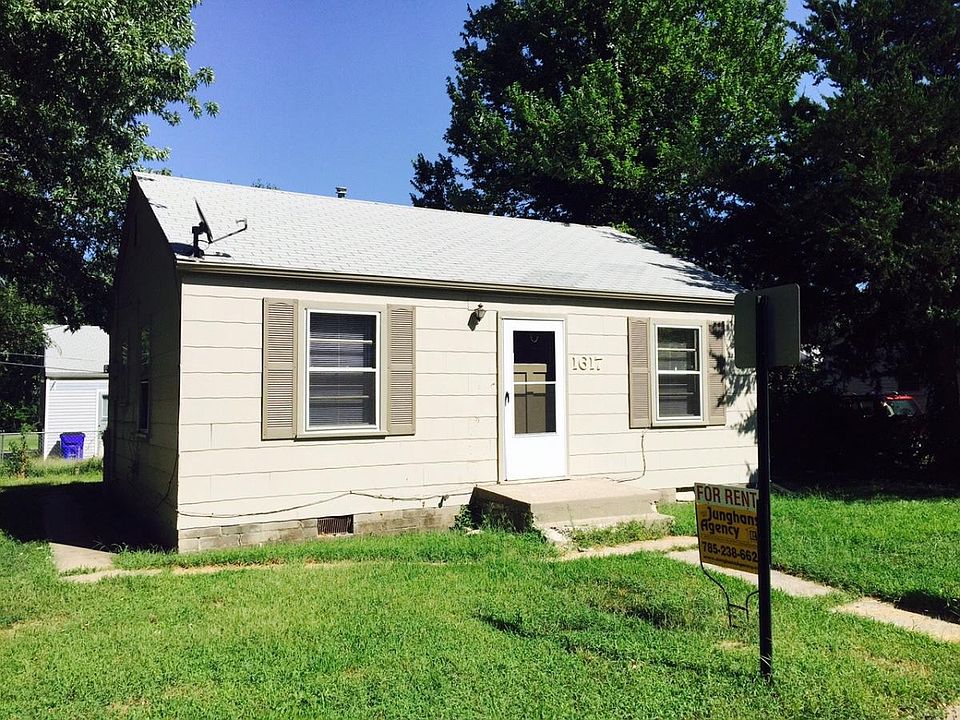 1617 Bradley Ave Junction City KS 66441 Zillow