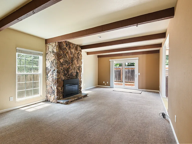 109 Ginos Ct — Photo 5