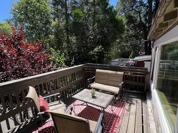 689 Knoll Dr, Crestline, CA 92325