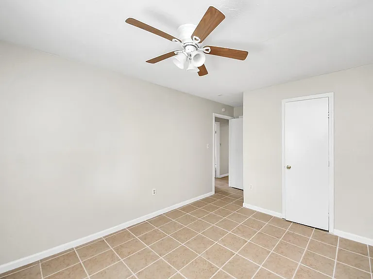 3910 Hoffman St #3 — Photo 24