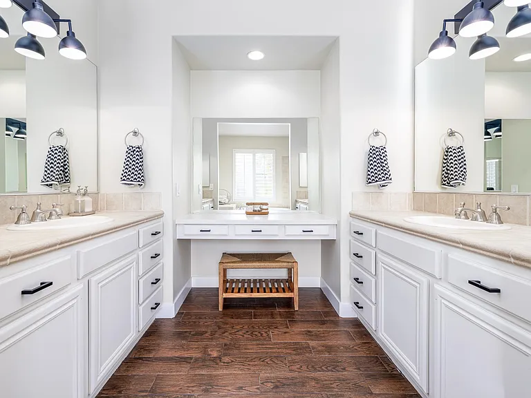 28080 Hayward Dr — Photo 17
