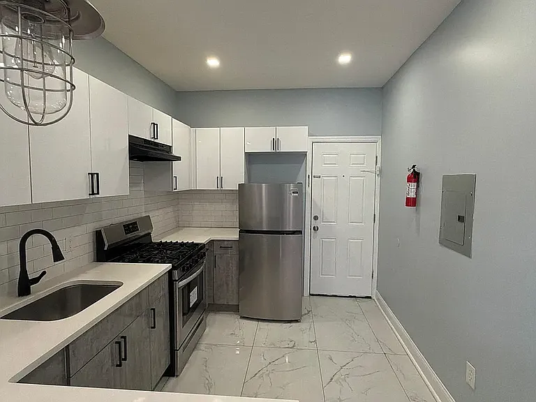 307 Broadway #6D — Photo 1