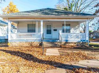 915 S Carr Ave, Sedalia, MO 65301