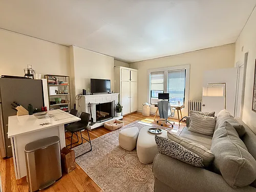 337 Beacon St #8 Photo 1